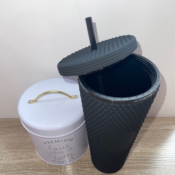 ❌LAST ONE LEFT❌Starbucks Matte Black studded tumbler cup🖤🖤 - Picture 3 of 4